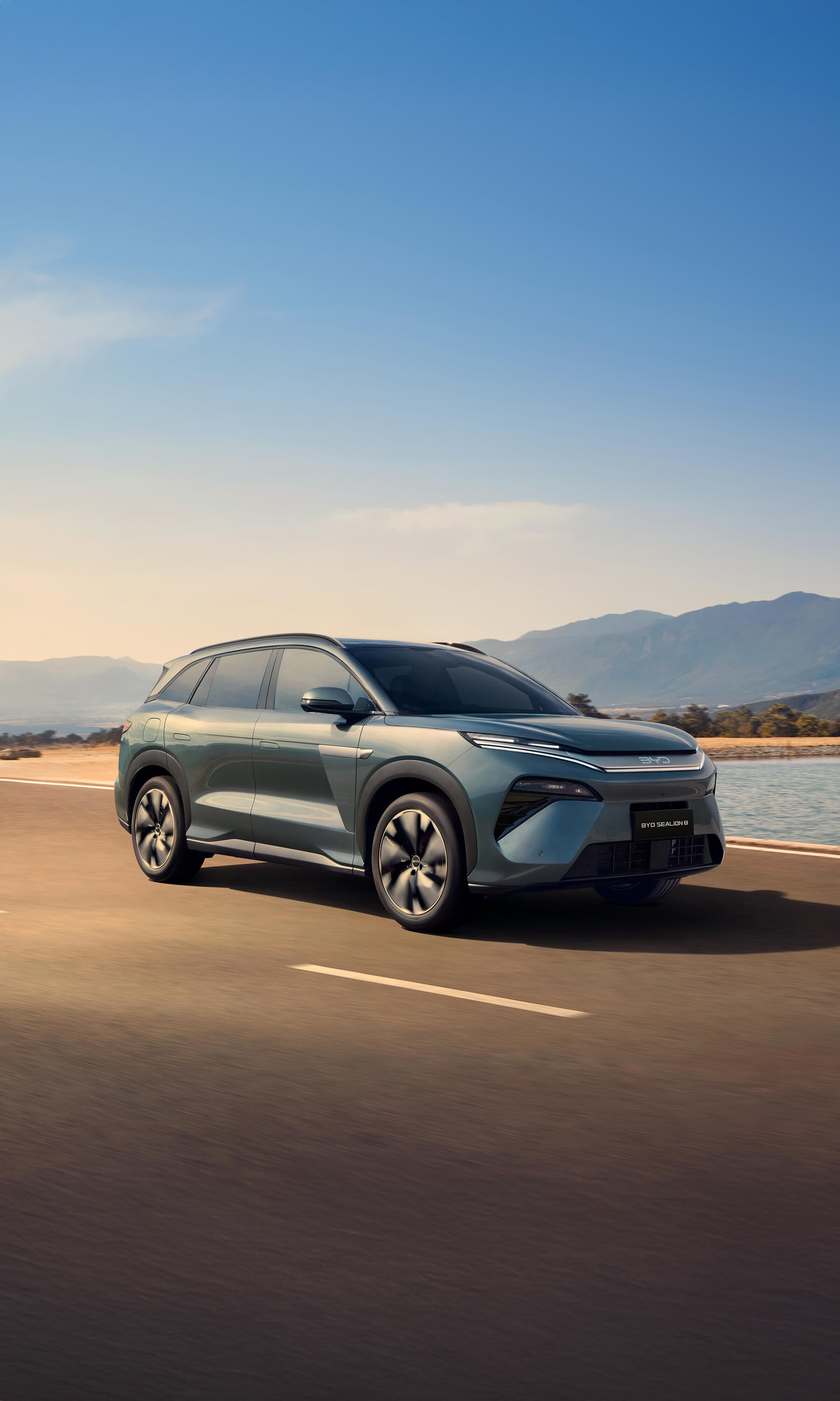 BYD SEALION 8
